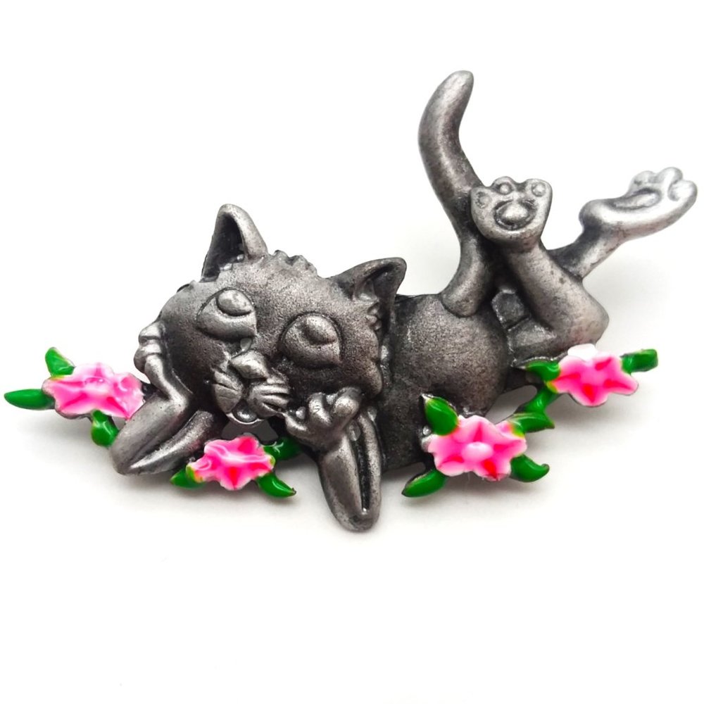 Cat Brooch Pewter Fun Whimsical Pin Stylish Kitty Pink Flowers Pet Love Fashion - Picture 2 of 4